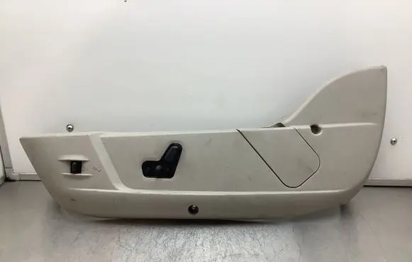 Chrysler 300 - 300C Front door seat control surround trim 583939 M0116 5326