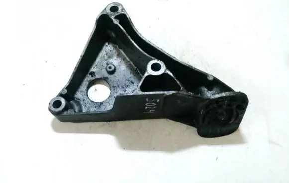 BMW 5 E60 E61 Engine mounting bracket 2211677705301 13807410