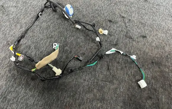 Suzuki SX4 S-Cross Front door wiring loom 