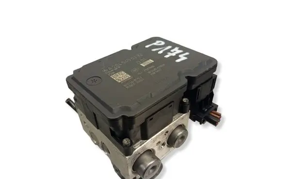 Mercedes-Benz C W204 ABS Pump A2044310612 A2045455332