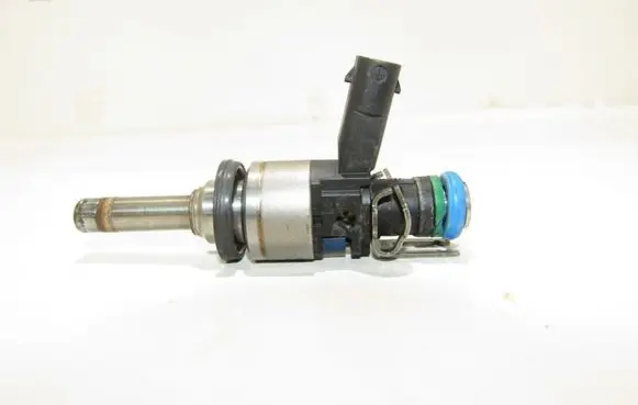 Hyundai Santa Fe Fuel injector 353102g710