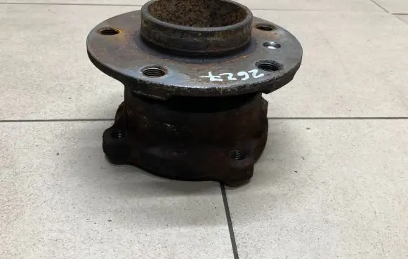 BMW X5 E70 Rear wheel bearing hub 