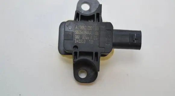 Mercedes-Benz GL X166 Airbag deployment crash/impact sensor A1668210351