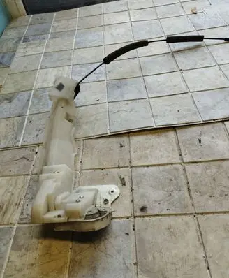 Mazda 5 Sliding door lock