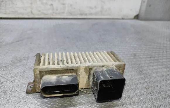 Renault Laguna III Glow plug pre-heat relay 8200558438A