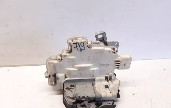 Audi A6 S6 C6 4F Rear door lock 4F0839016A