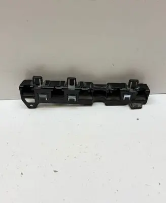 BMW 5 G30 G31 G38 Fender mounting bracket 7387341