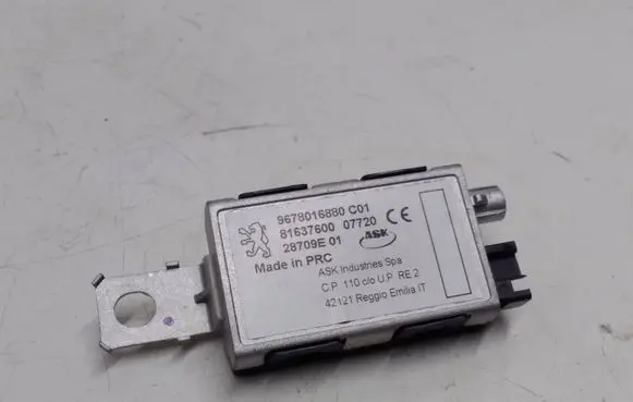 Opel Grandland X Aerial antenna amplifier 9678016880 81637600 28709E01