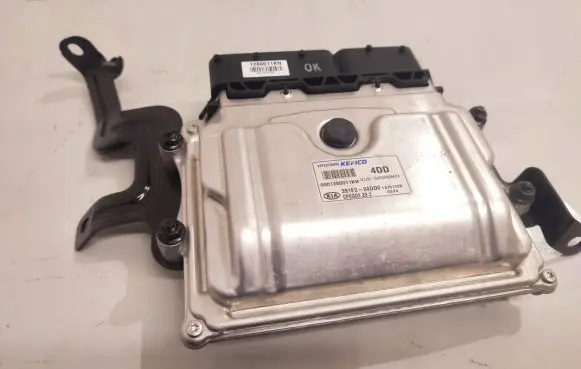 KIA Ceed Engine control unit/module 391F204DD0