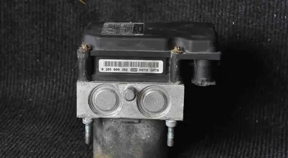 Toyota Avensis T250 ABS Pump 4451005042 0265800382