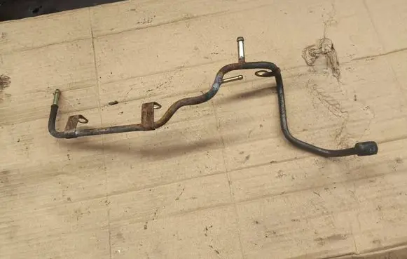 Toyota Land Cruiser (J120) Fuel line pipe 