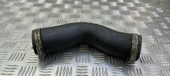 Intercooler hose/pipe