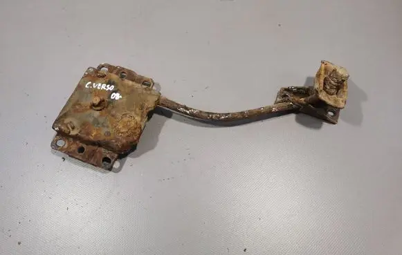 Toyota Corolla Verso AR10 Spare wheel mounting bracket 