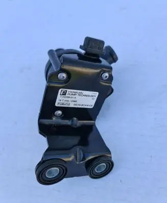 Ford Kuga II Electric auxiliary coolant/water pump