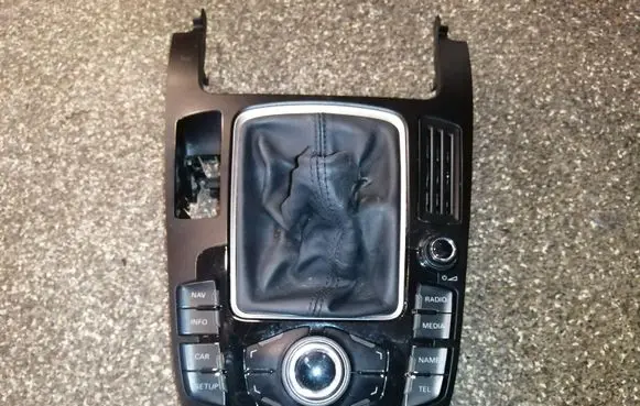 Audi A4 S4 B8 8K Head unit multimedia control 8T0919609WFX