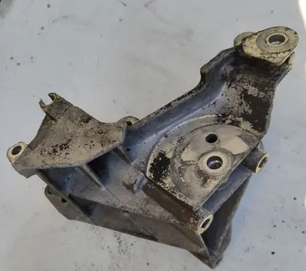 Citroen C8 Generator/alternator bracket 9643834880