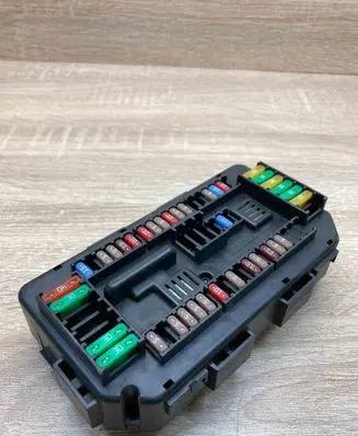BMW 4 F36 Gran coupe Fuse module 9389068