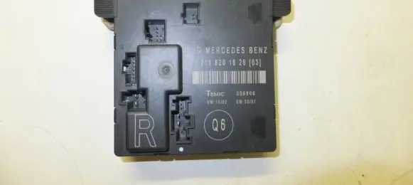 Mercedes-Benz E W211 Door control unit/module 2118201626