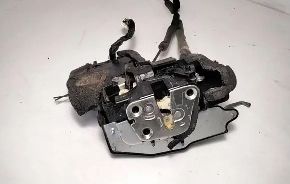 Mazda CX-7 Rear door lock