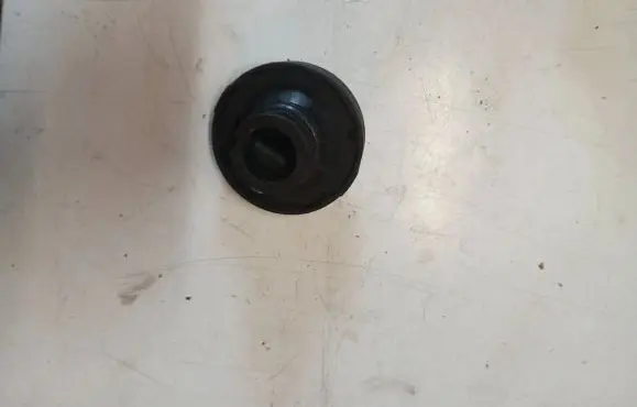 Volvo S60 Oil filler cap 30677517