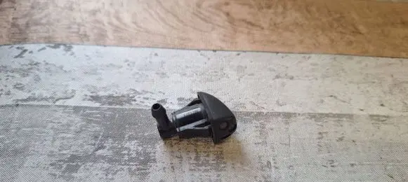 Chevrolet Sonic Windshield washer spray nozzle NZ1371
