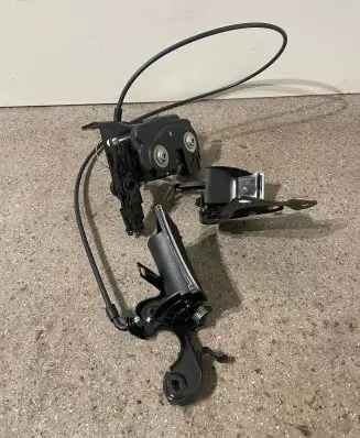Mercedes-Benz E W212 Seat back rest lock catch A2129200772
