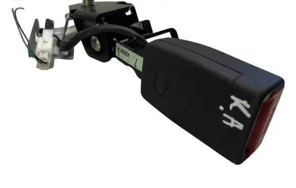Mazda CX-5 II Middle seatbelt buckle (rear) KB8MH