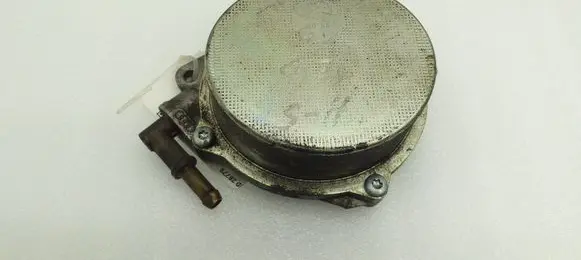Audi A5 8T 8F Vacuum pump 057145100AF 8T0323