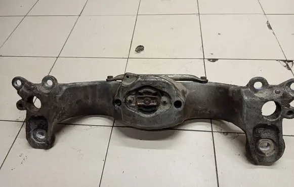Audi A4 S4 B6 8E 8H Gearbox mounting bracket 8E0399263S