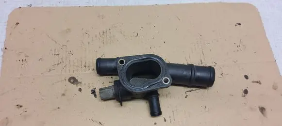 Volkswagen Transporter - Caravelle T5 Engine coolant pipe/hose 038121133