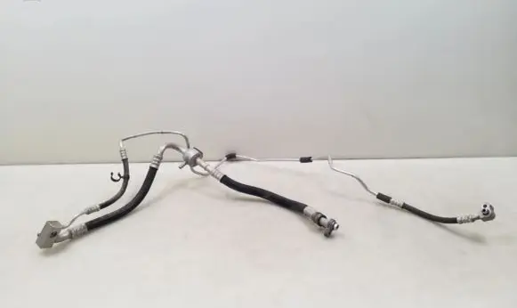 Opel Zafira B Air conditioning (A/C) pipe/hose 13100320