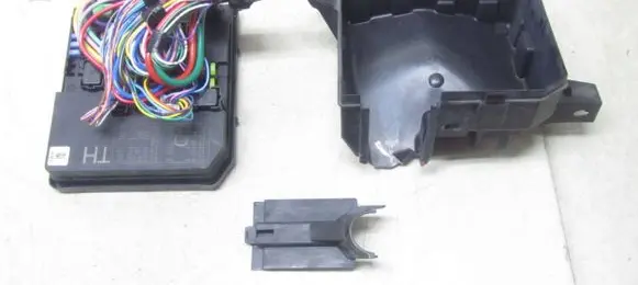 Nissan Juke I F15 Fuse box set 284B71TX2