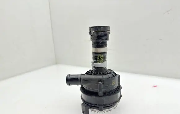 Volkswagen Golf VIII Electric auxiliary coolant/water pump 3WA965567