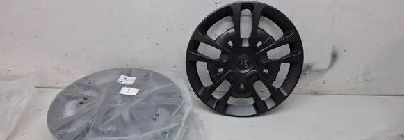 Citroen Berlingo R16 wheel hub/cap/trim 9822619477 FG10401 9822619577