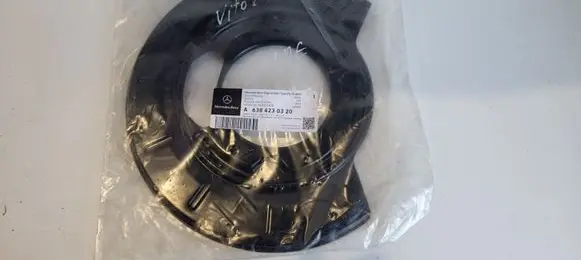 Mercedes-Benz Vito Viano W638 Rear wheel hub A6384230320