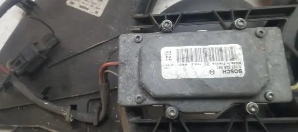 Volvo S80 Coolant fan relay 1137328081 3020301