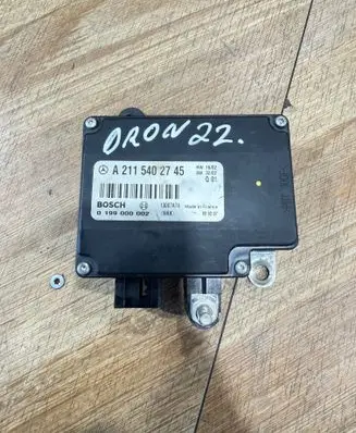 Mercedes-Benz E W211 Battery control module A2115402745 13007A74 0199000002