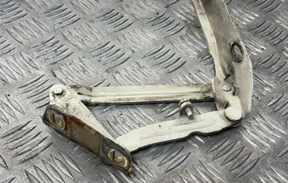 Mercedes-Benz Sprinter W901 W902 W903 W904 Engine bonnet/hood hinges 9067500121 0002
