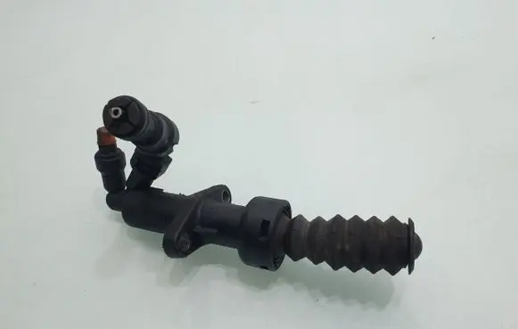 Peugeot 3008 I Clutch slave cylinder 9684276480