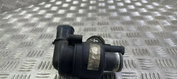 Land Rover Range Rover Sport L494 Thermostat AH228575AF