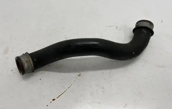 Mercedes-Benz E W212 Engine coolant pipe/hose A2045211582