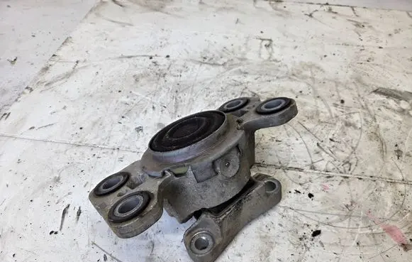 Land Rover Evoque I Engine mount bracket EJ32-7M121-AD