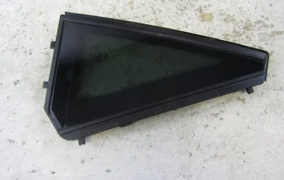 BMW X6 F16 Rear vent window glass 17910311