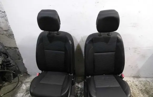 Renault Latitude (L70) Seat set 