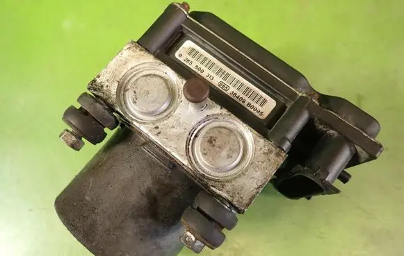 Toyota Avensis T220 ABS Pump 0265231327