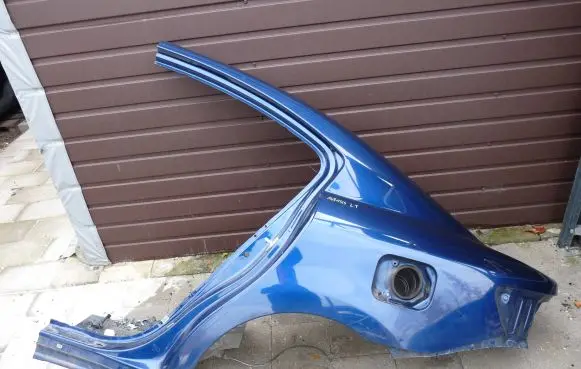 Toyota Avensis T270 Rear quarter panel 