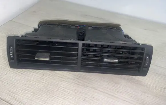 Audi A4 S4 B6 8E 8H Dash center air vent grill 8E0820951H