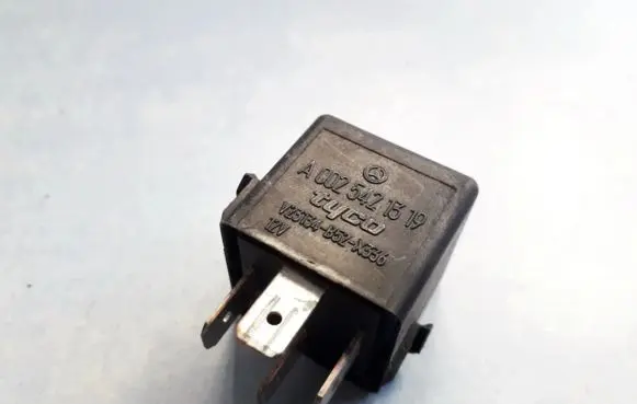 Mercedes-Benz S W220 Other relay A0025421319