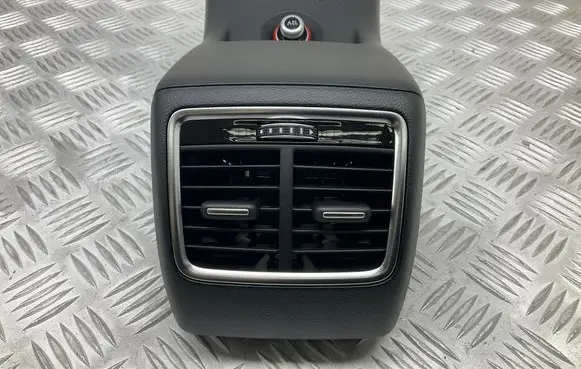 Audi Q3 8U Rear air vent grill 8U0819203B 8U0864376A 8U0919348B