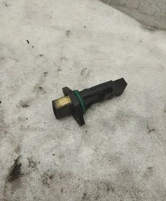 Volkswagen PASSAT B5 Mass air flow meter F00C2G2027 381133B